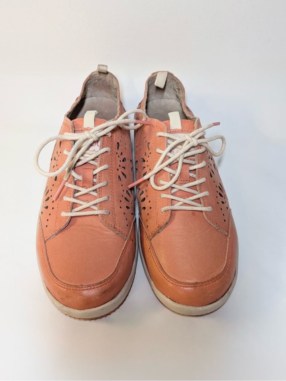 Jambu Bloom Laser Cut Scallop Orange Leather Sneakers Women’s 8.5